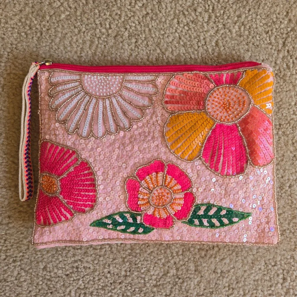 NWOT America & Beyond Summer Garden Sequin Beaded Clutch Wristlet Zippered Pouch - Picture 1 of 6